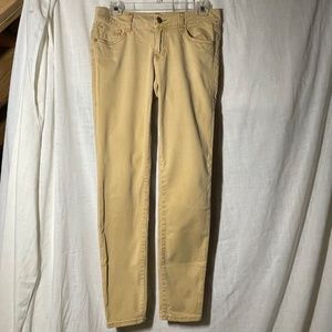 Cabi women’s pants. Tan/Gold. Skinny fit. Size 4